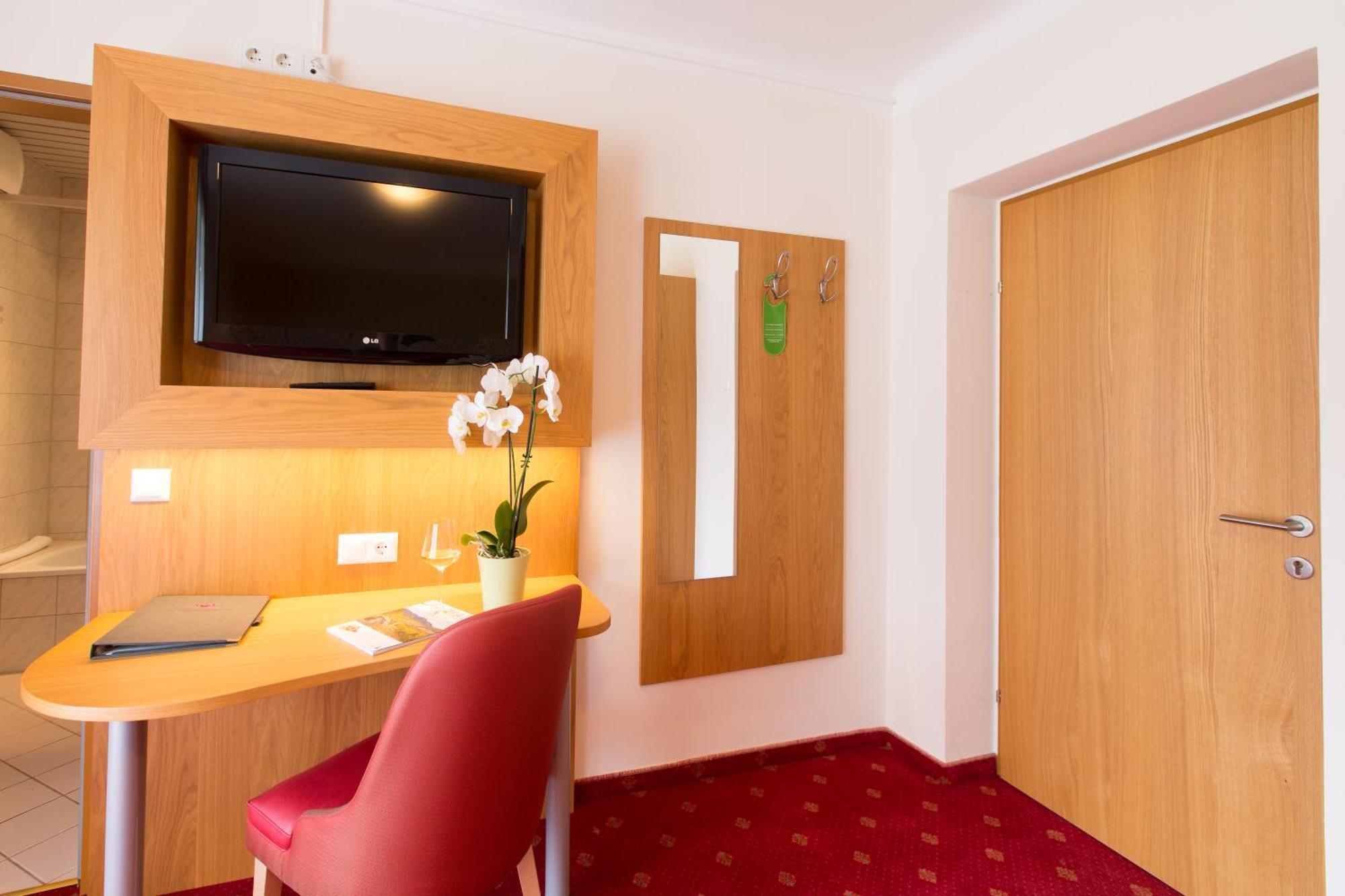Romantikhotel Residenz Wachau Aggsbach Стая снимка